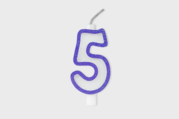 VELA DE ANIVERSÁRIO CONTORNADA N.5 LILÁS  