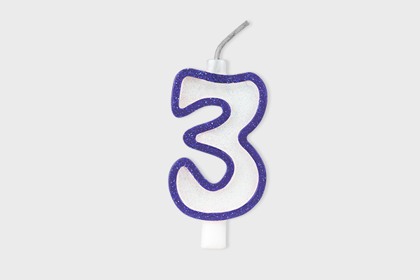 VELA DE ANIVERSÁRIO CONTORNADA N.3 LILÁS  